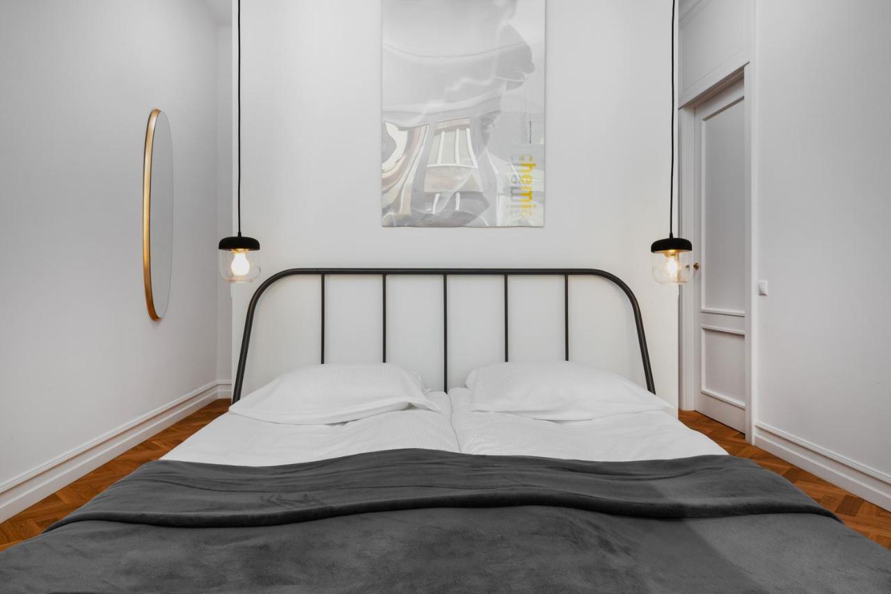 Hoza 35 By Homeprime Apartment Warsaw